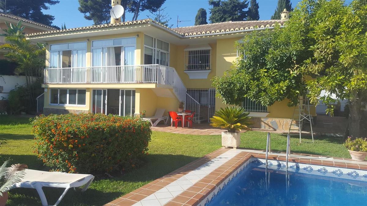 Villa Detached in El Coto