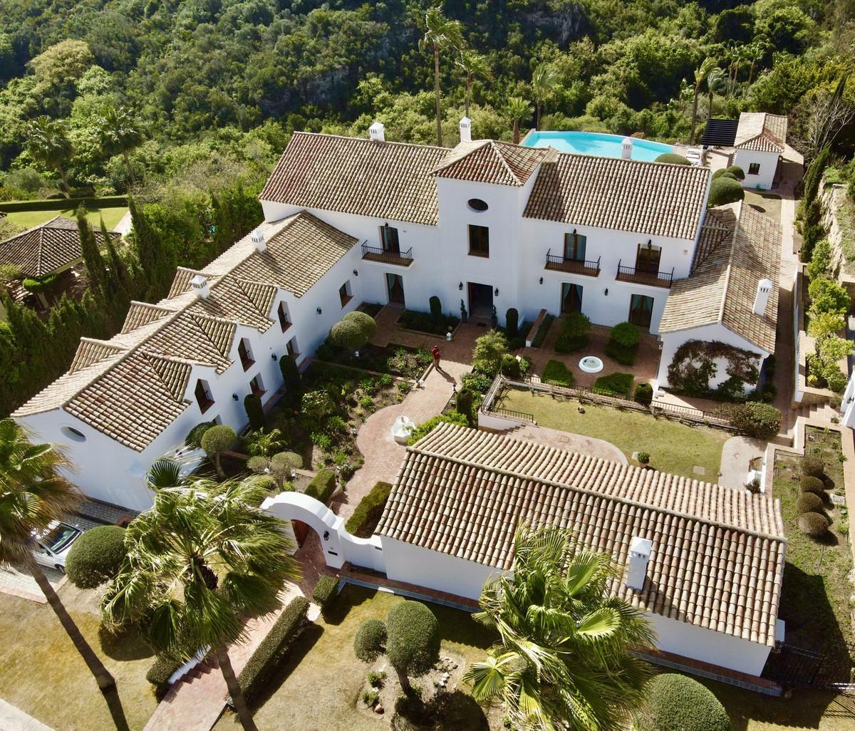 Villa Detached in Sotogrande Alto