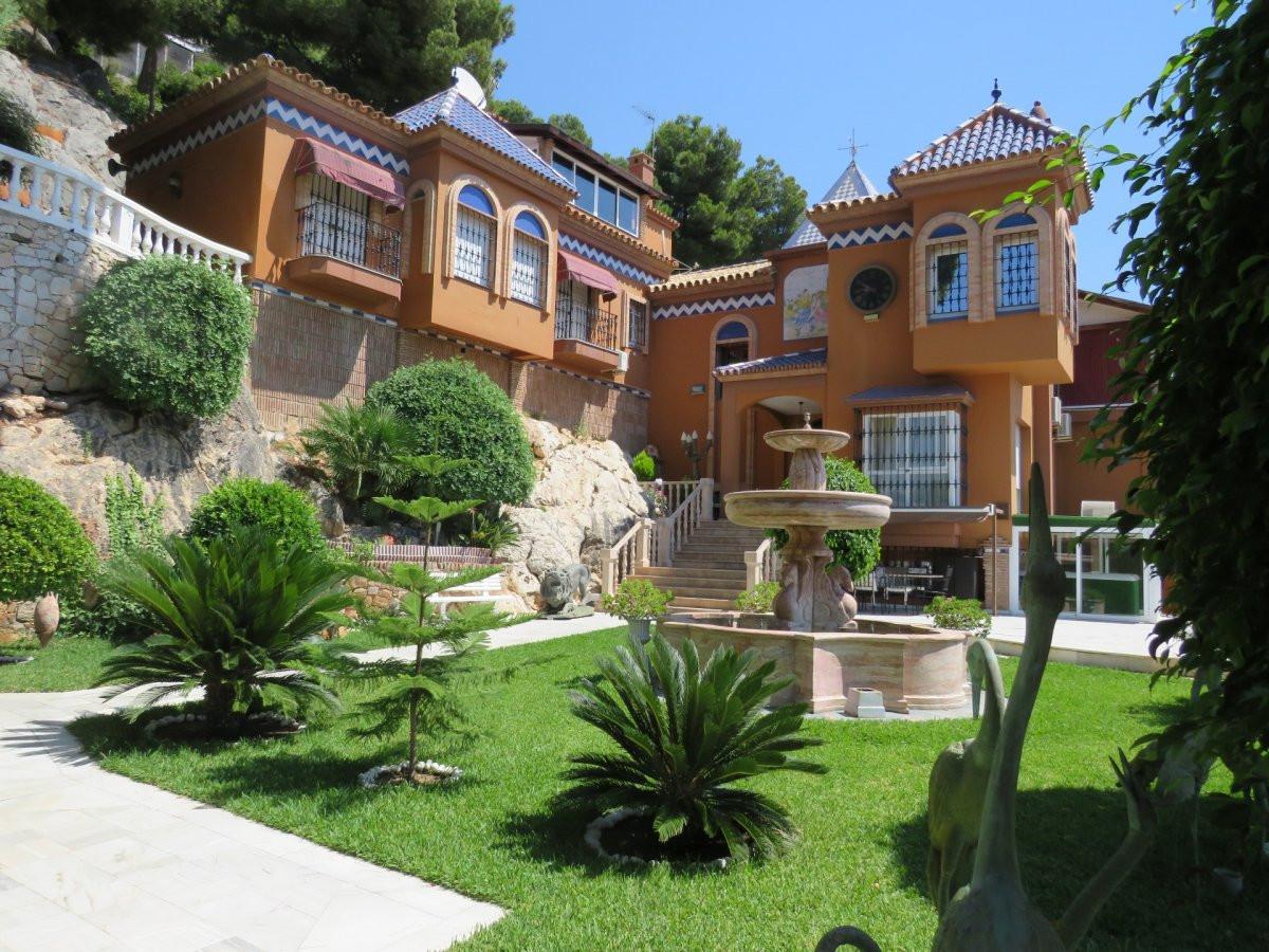 Villa Detached in M&aacute;laga