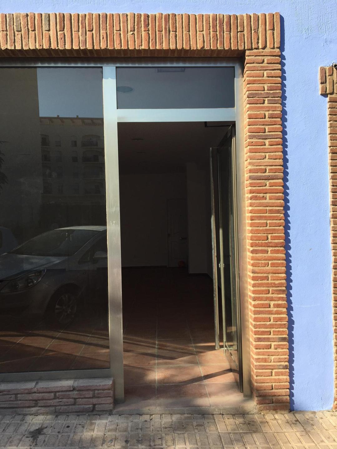 Commercial Commercial Premises in San Luis de Sabinillas