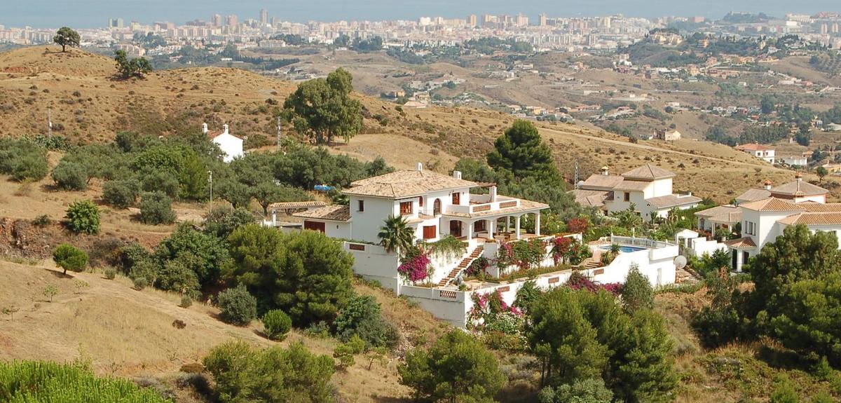 Villa Detached in Valtocado
