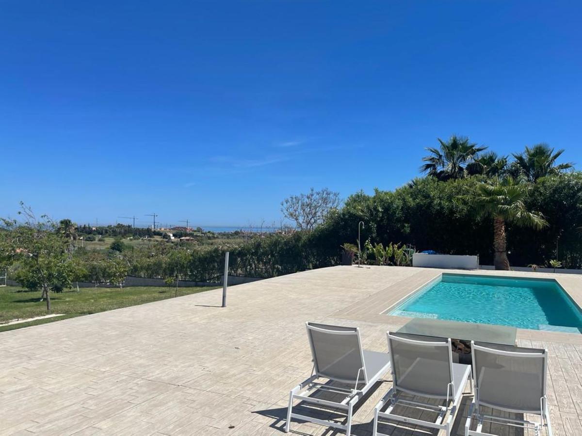 Villa Detached in Estepona