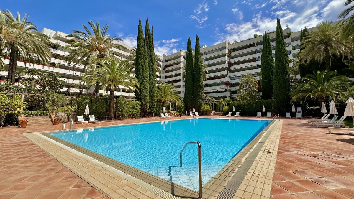 Apartment Middle Floor in Marbella