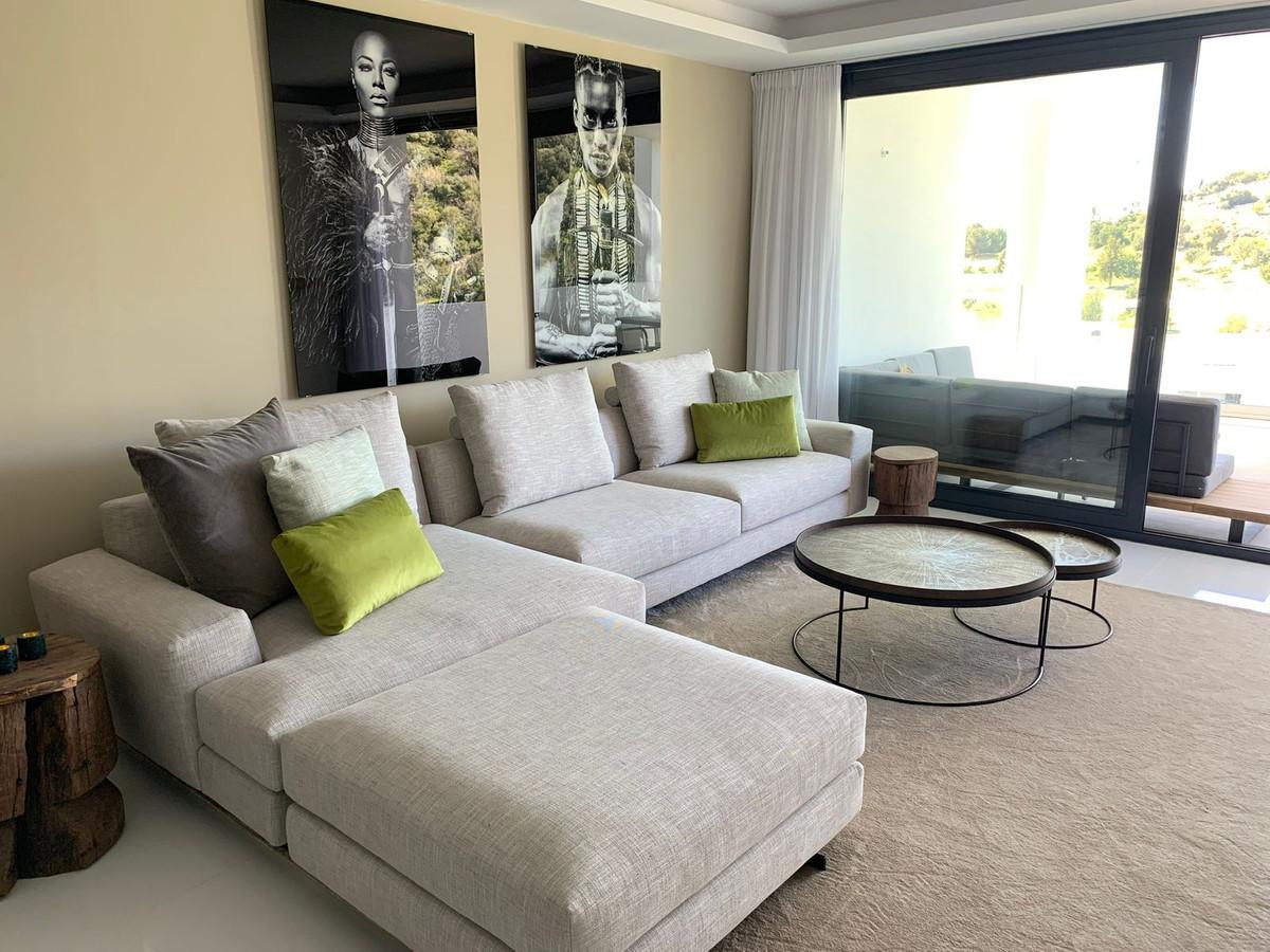 Apartment Middle Floor in Benahavís