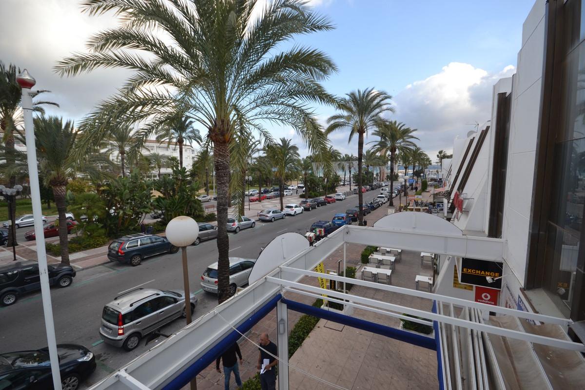 Commercial Office in Puerto Ban&uacute;s