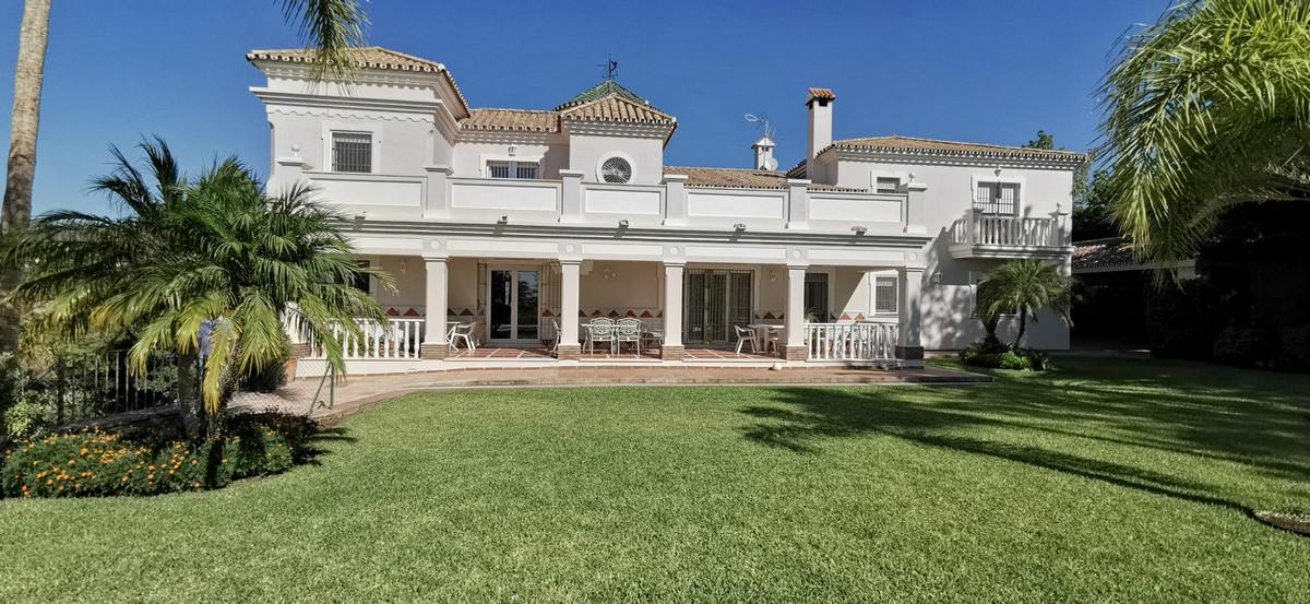 Villa Detached in Estepona