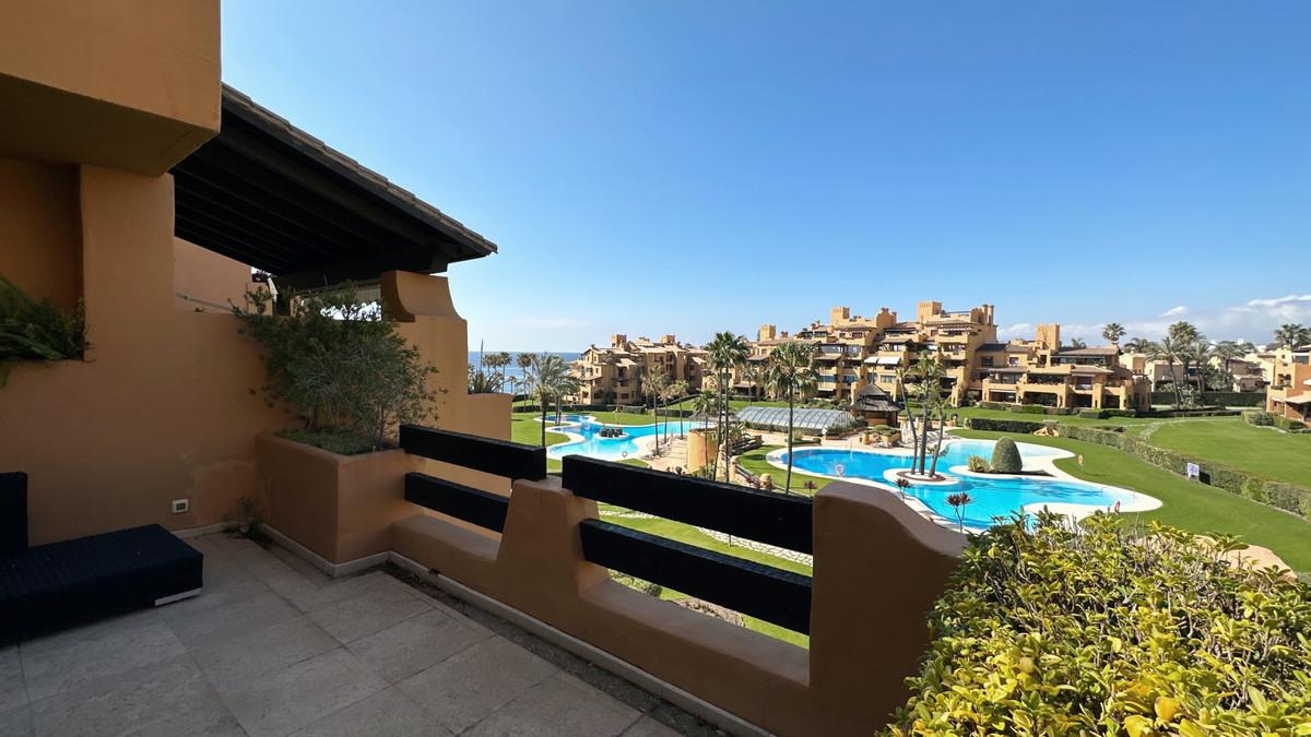 Apartment Middle Floor in Estepona