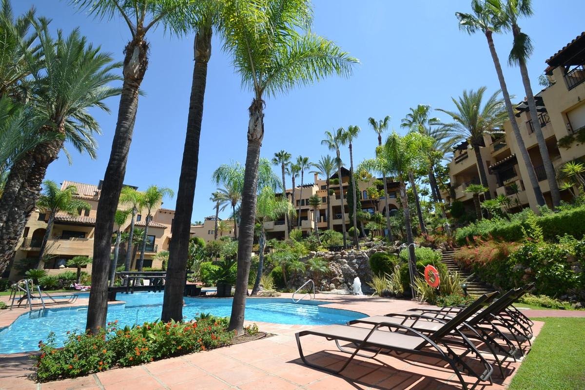 Apartment Penthouse in Atalaya