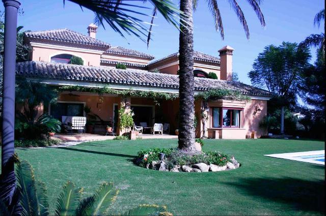 Villa Detached in Sierra Blanca