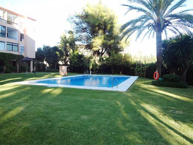 Apartment Middle Floor in Nueva Andalucía