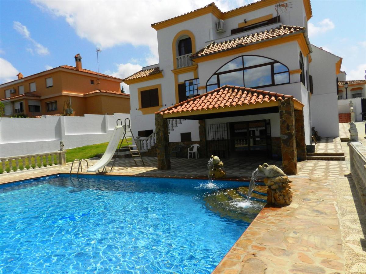 Villa Detached in Los Barrios