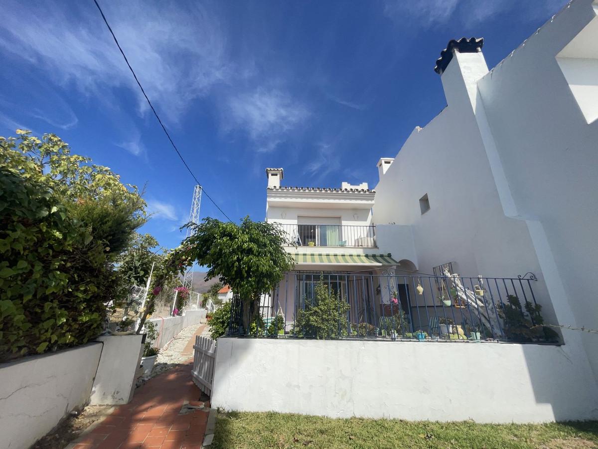 Villa Detached in Estepona