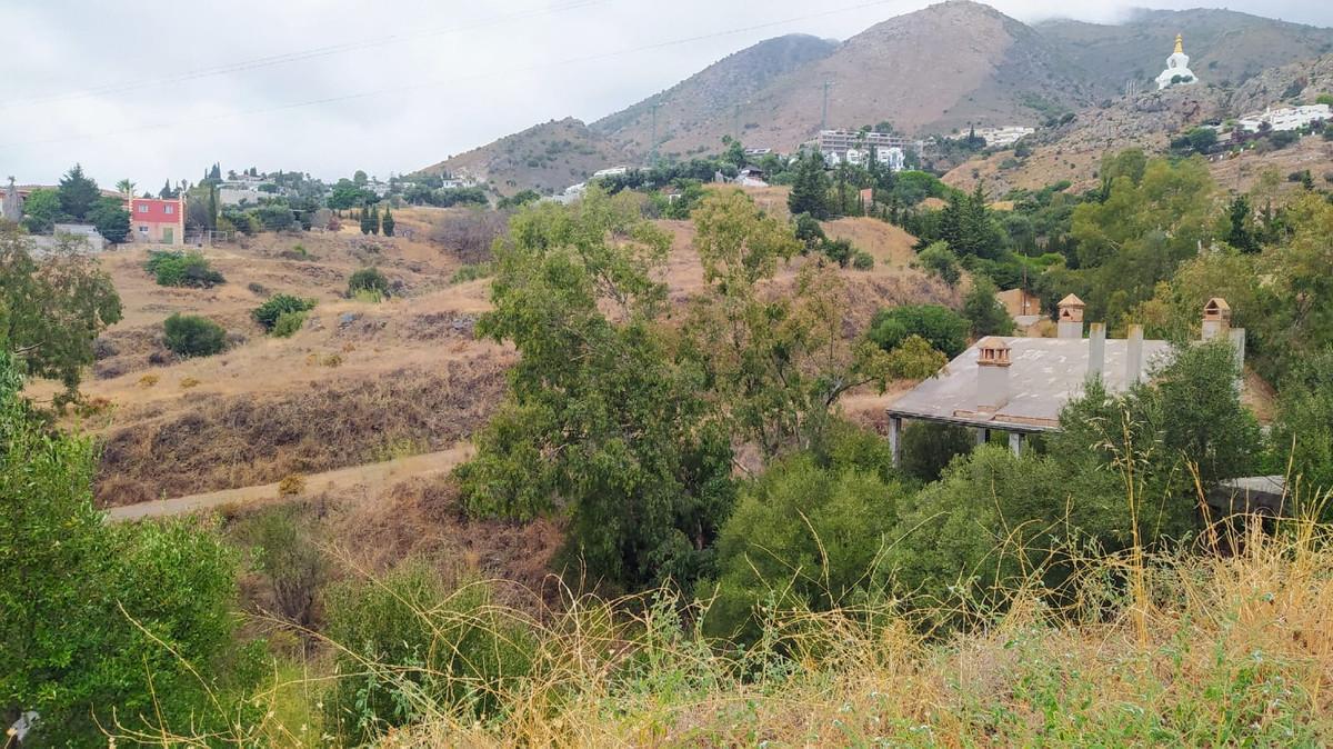 Plot Land in Benalmadena Pueblo