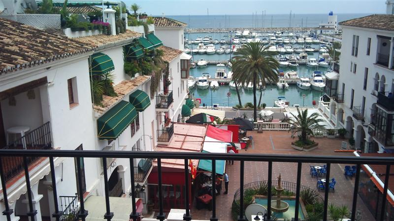 Apartment Penthouse in La Duquesa