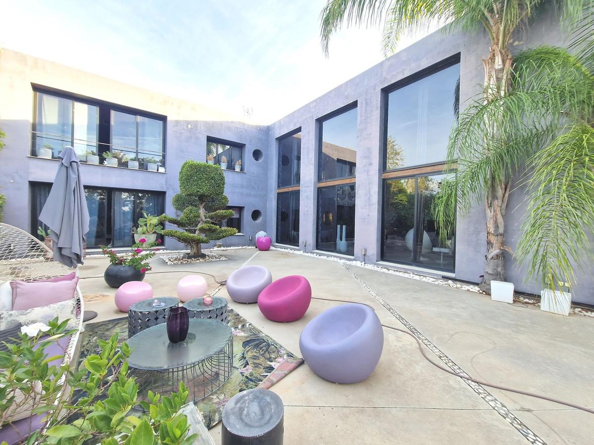 Villa Detached in Estepona