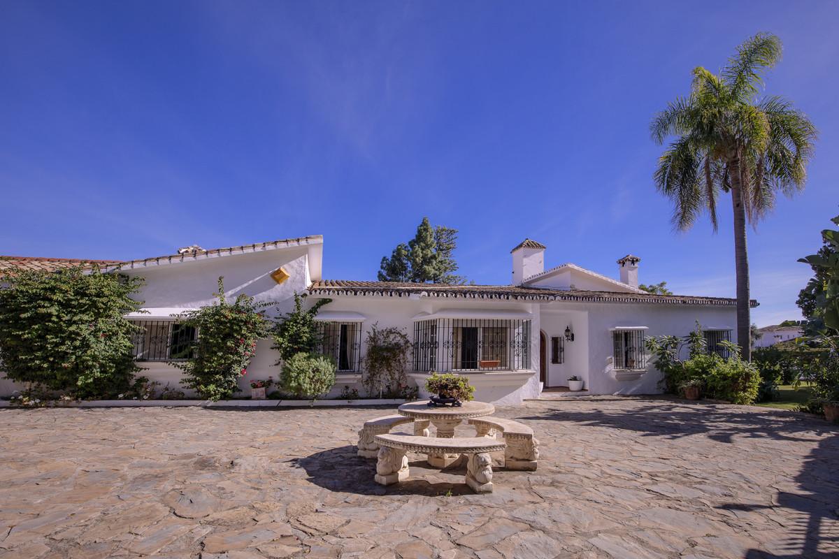 Villa Detached in Guadalmina Alta
