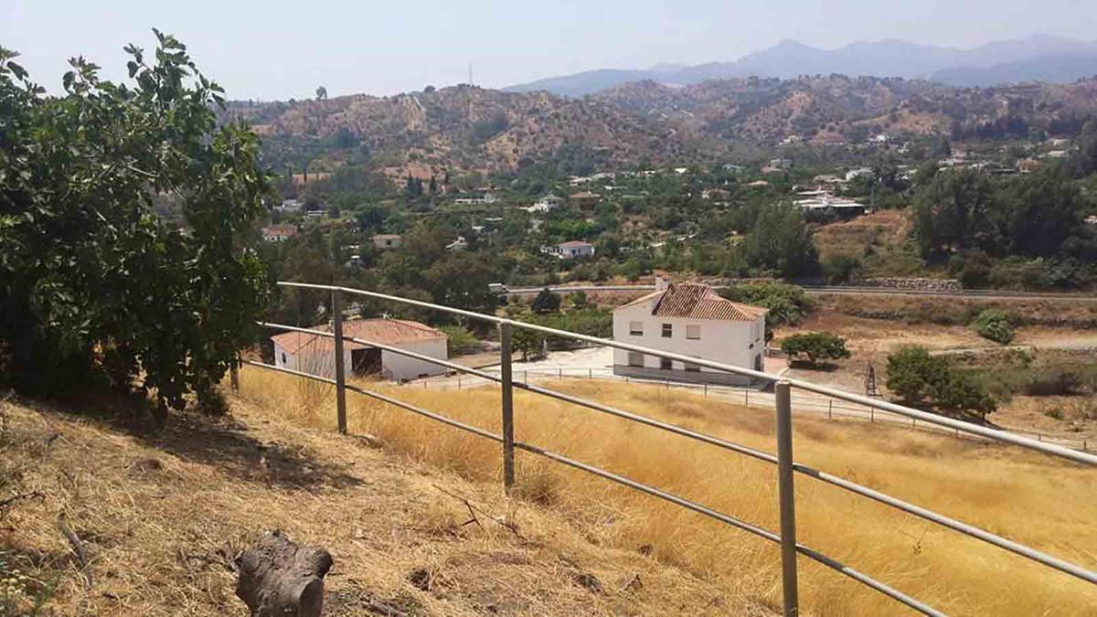 Villa Finca in Co&iacute;n