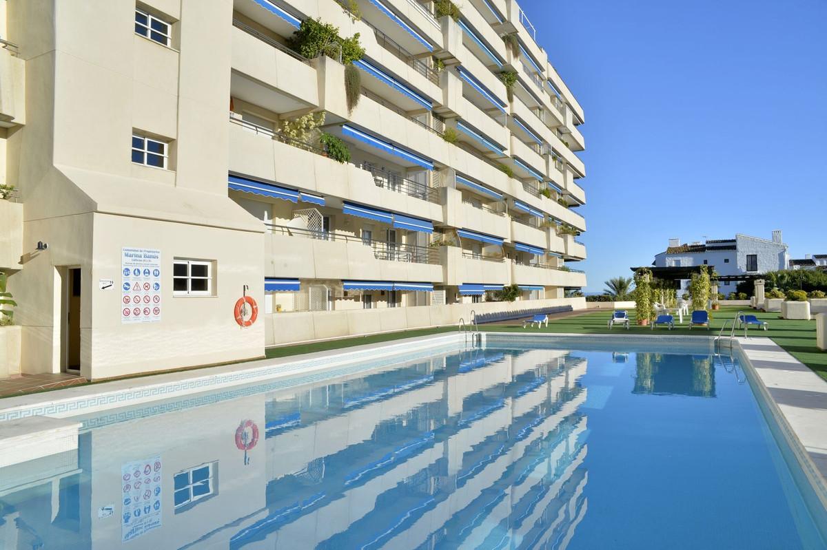 Apartment Middle Floor in Puerto Banús