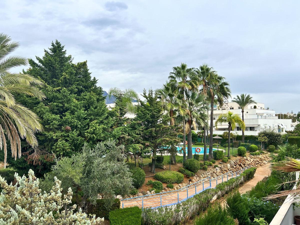 Apartment Penthouse in Nueva Andaluc&iacute;a