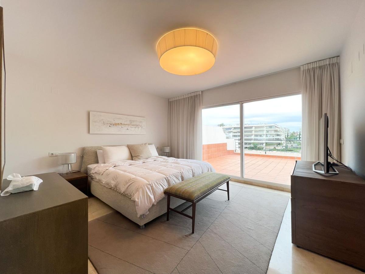 Apartment Penthouse Duplex in Guadalmina Alta