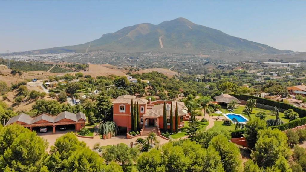 Villa Finca in Co&iacute;n