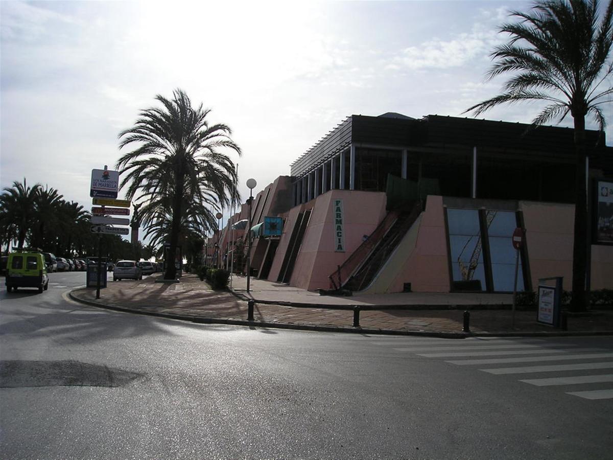 Commercial Office in Puerto Banús