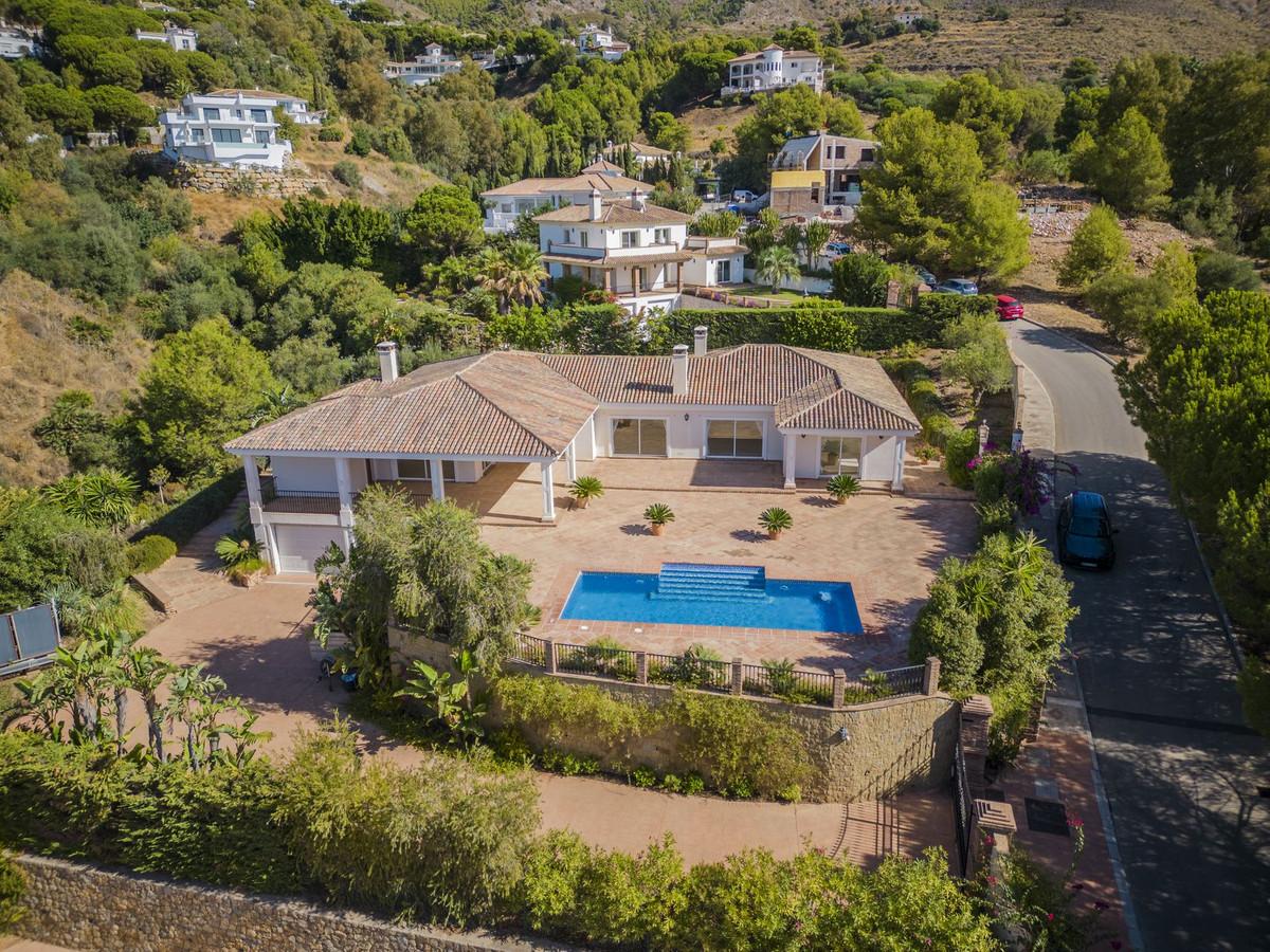 Villa Detached in Valtocado