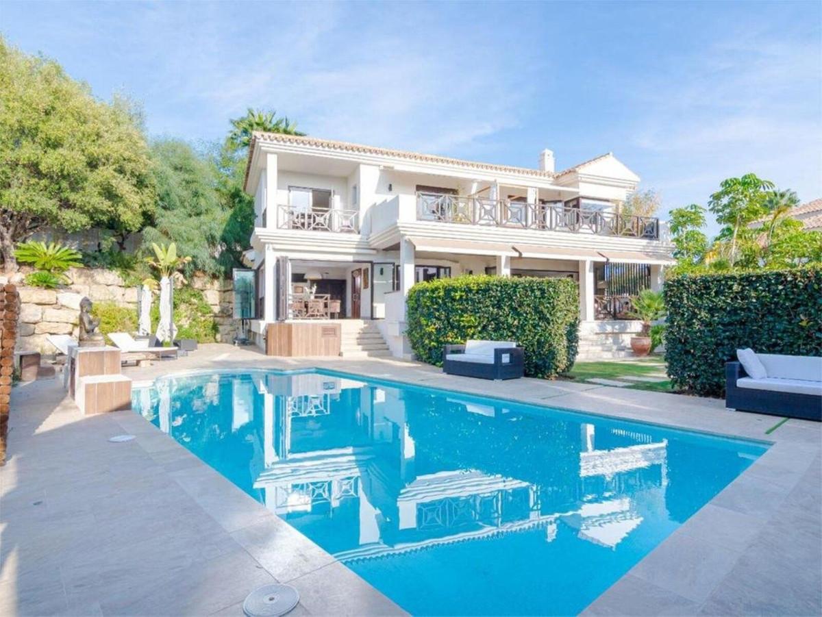 Villa Detached in Nueva Andalucía