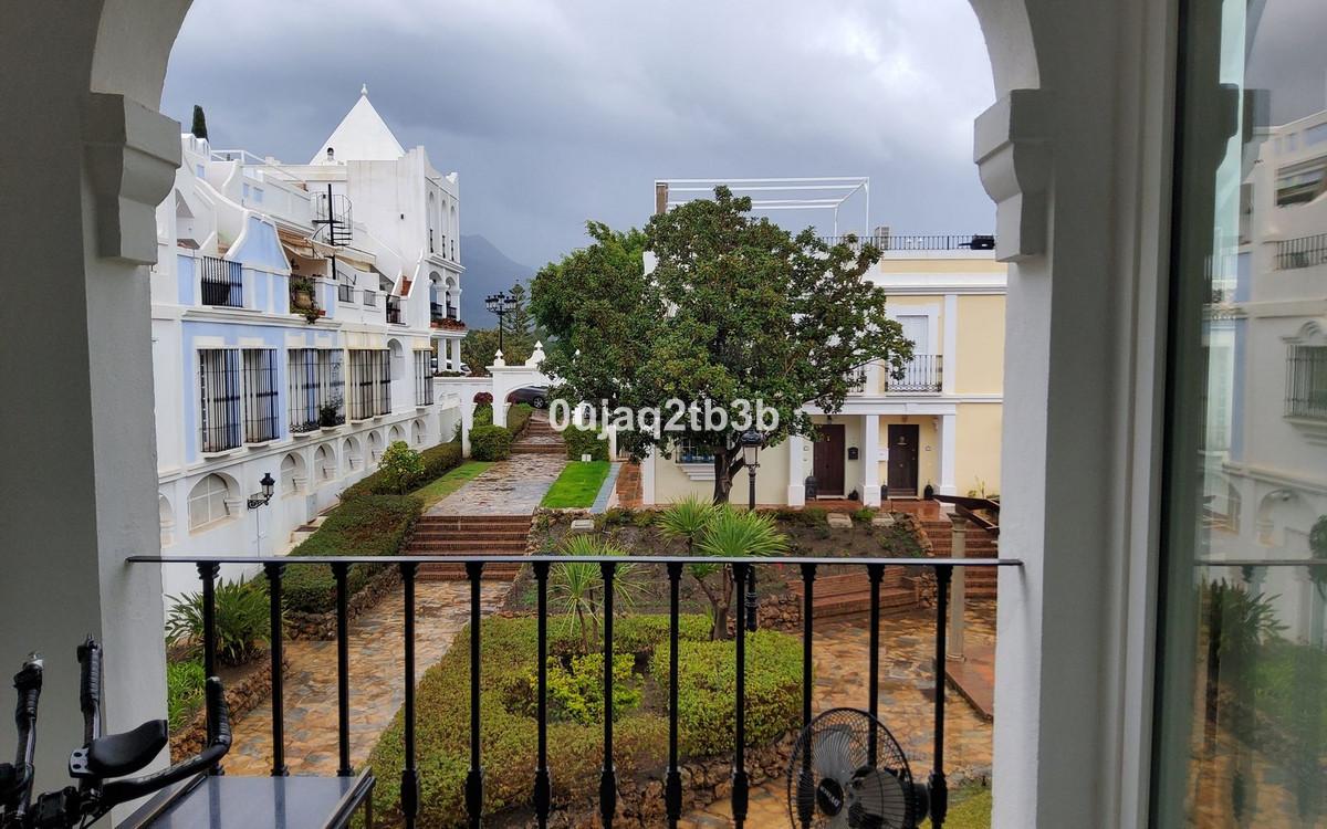 Townhouse Terraced in Nueva Andalucía