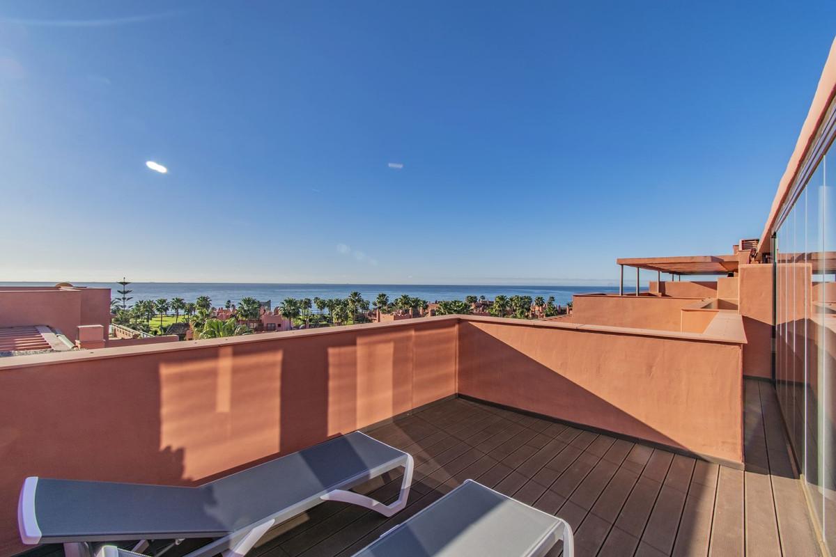 Apartment Penthouse in New Golden Mile