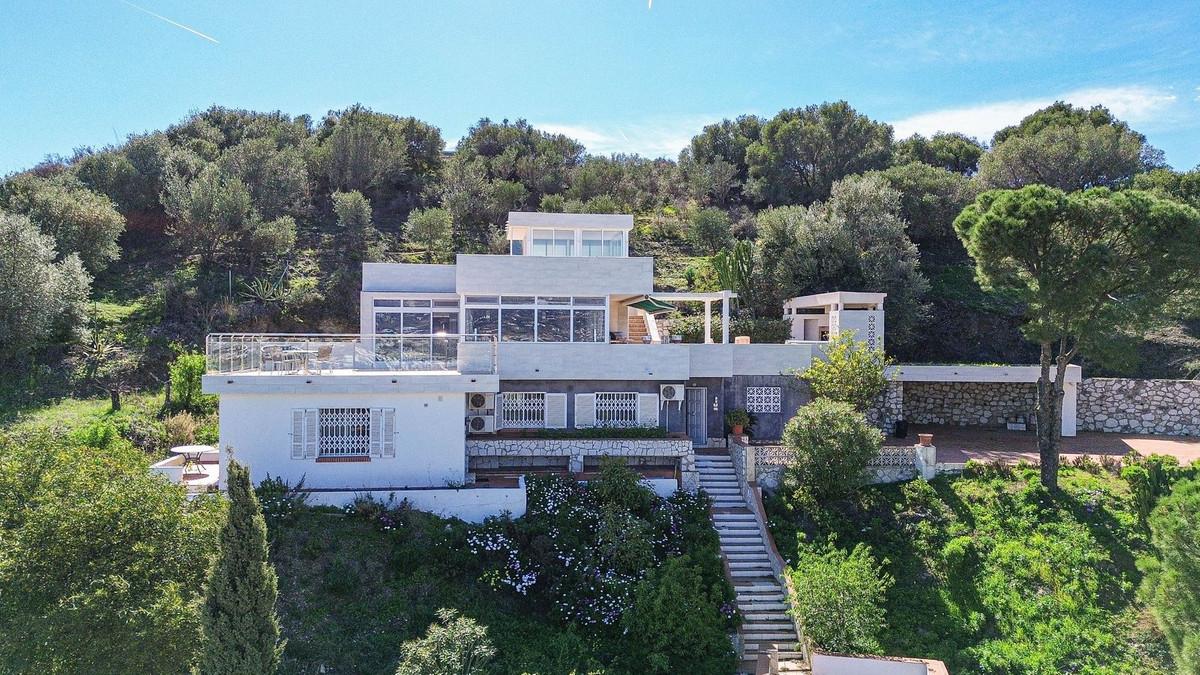 Villa Detached in Cerros del Aguila