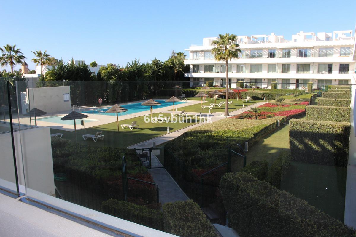 Apartment Middle Floor in Estepona