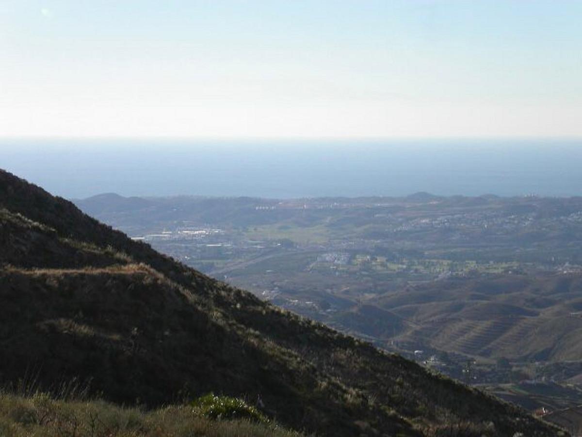 Plot Residential in Valtocado