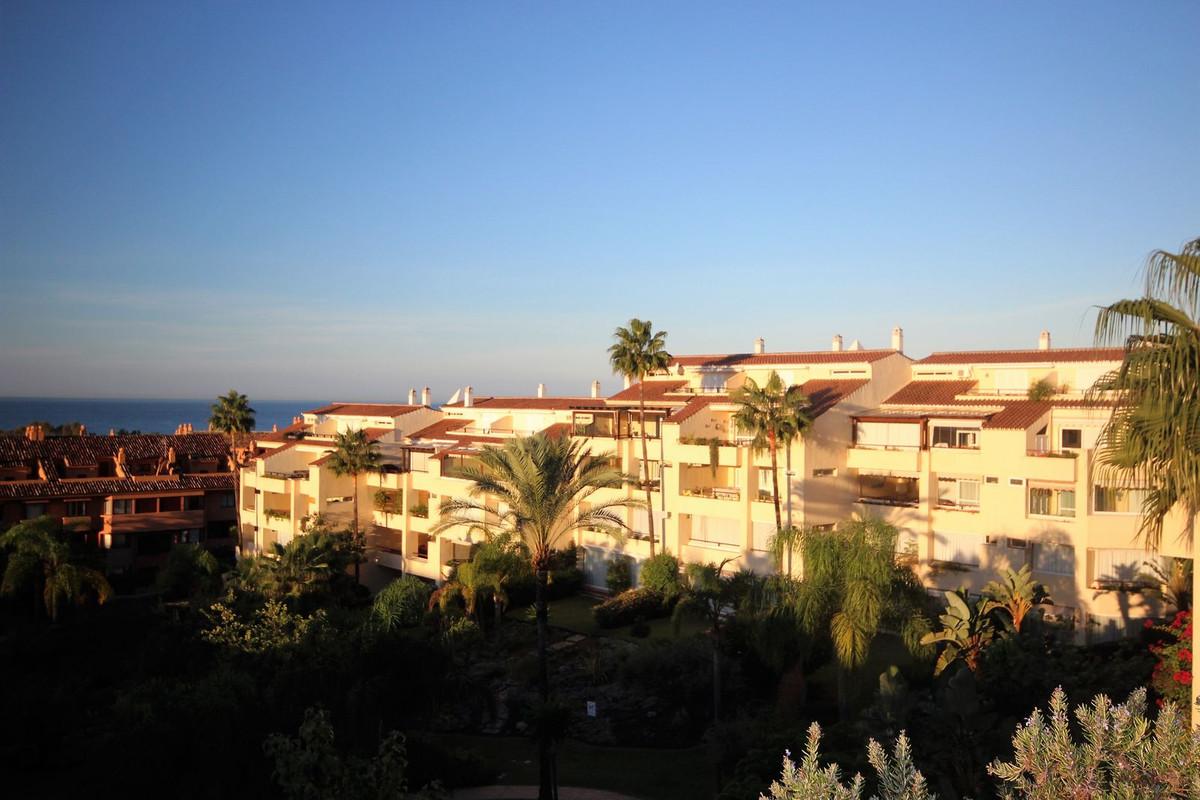 Apartment Penthouse Duplex in Bahía de Marbella