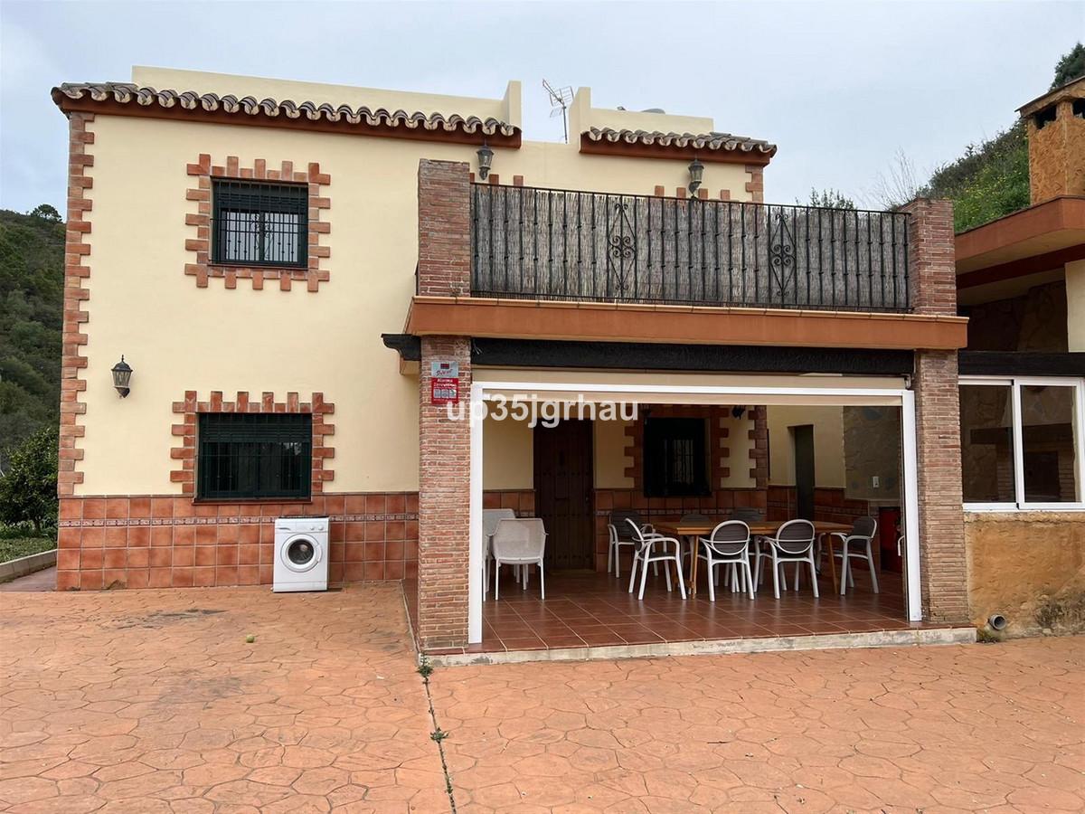 Villa Detached in Estepona