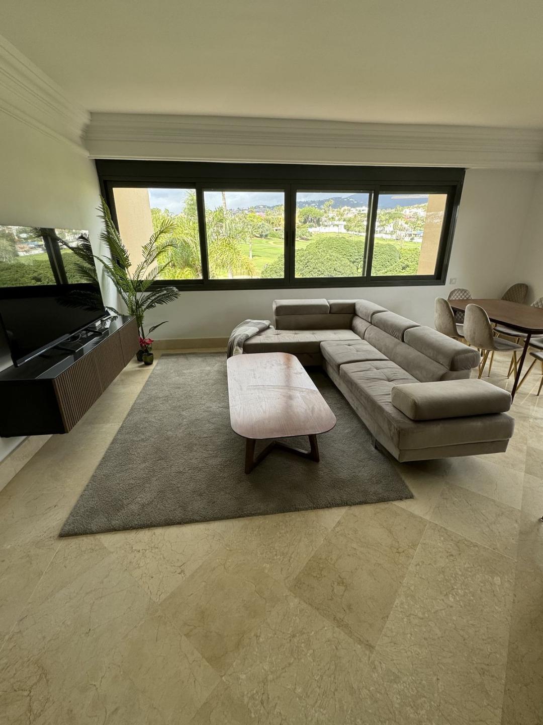 Apartment Middle Floor in Nueva Andalucía