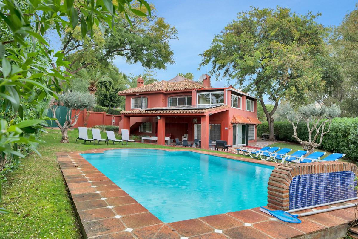 Villa Detached in Elviria