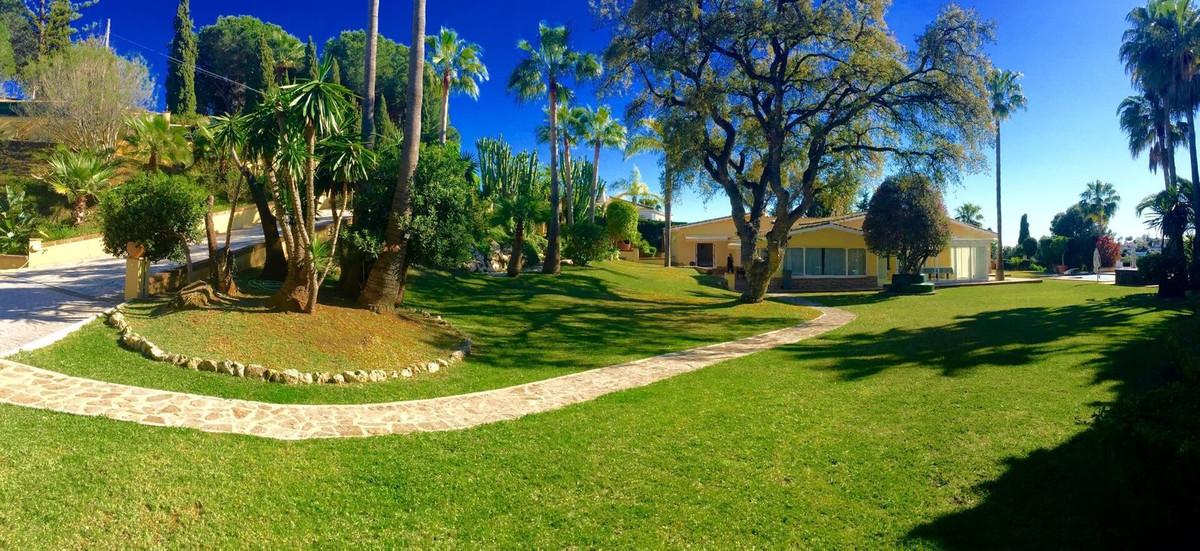 Villa Detached in Elviria