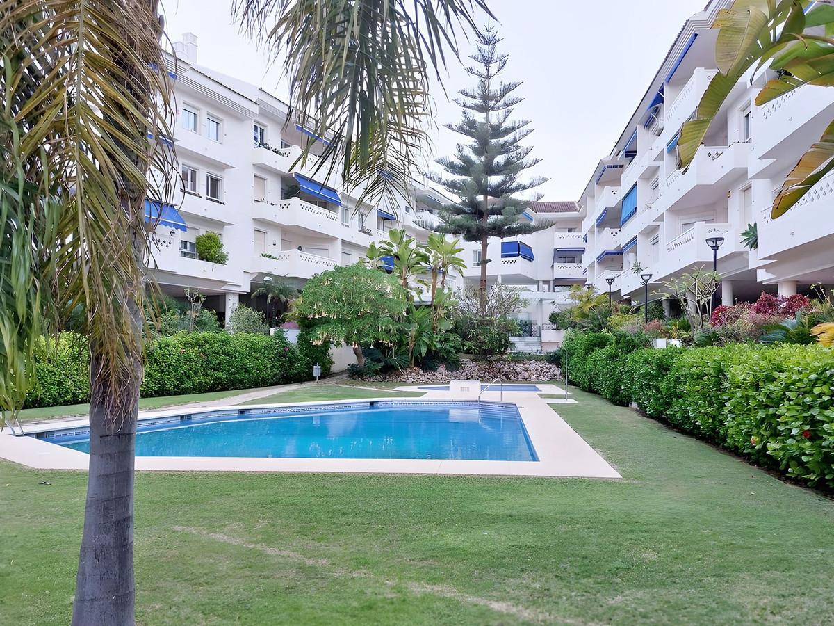 Apartment Middle Floor in San Pedro de Alcántara