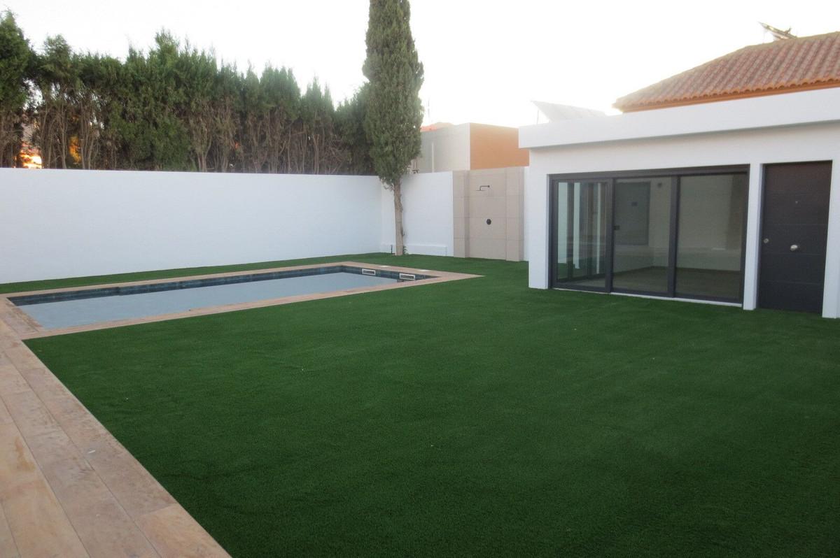 Villa Detached in El Coto