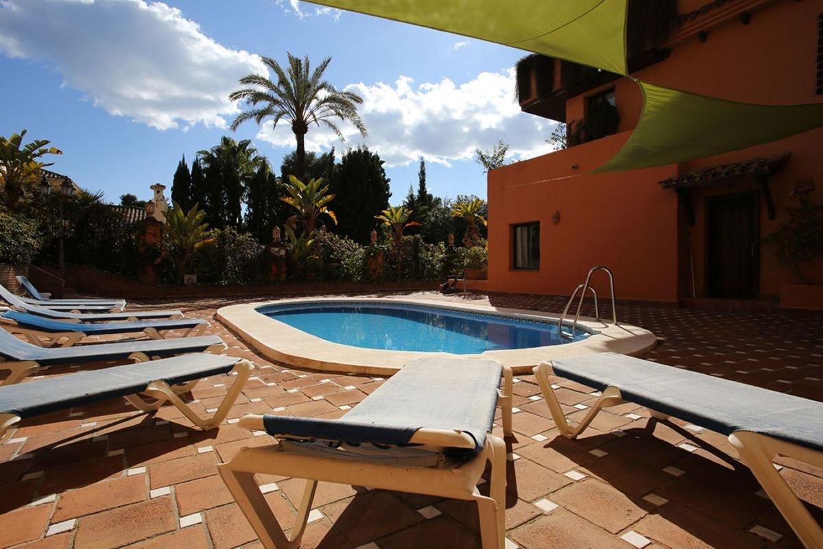 Apartment Middle Floor in Estepona