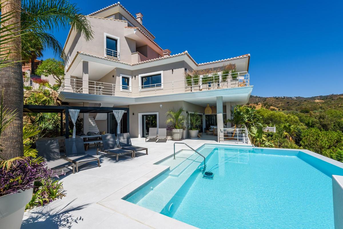 Villa Detached in Elviria