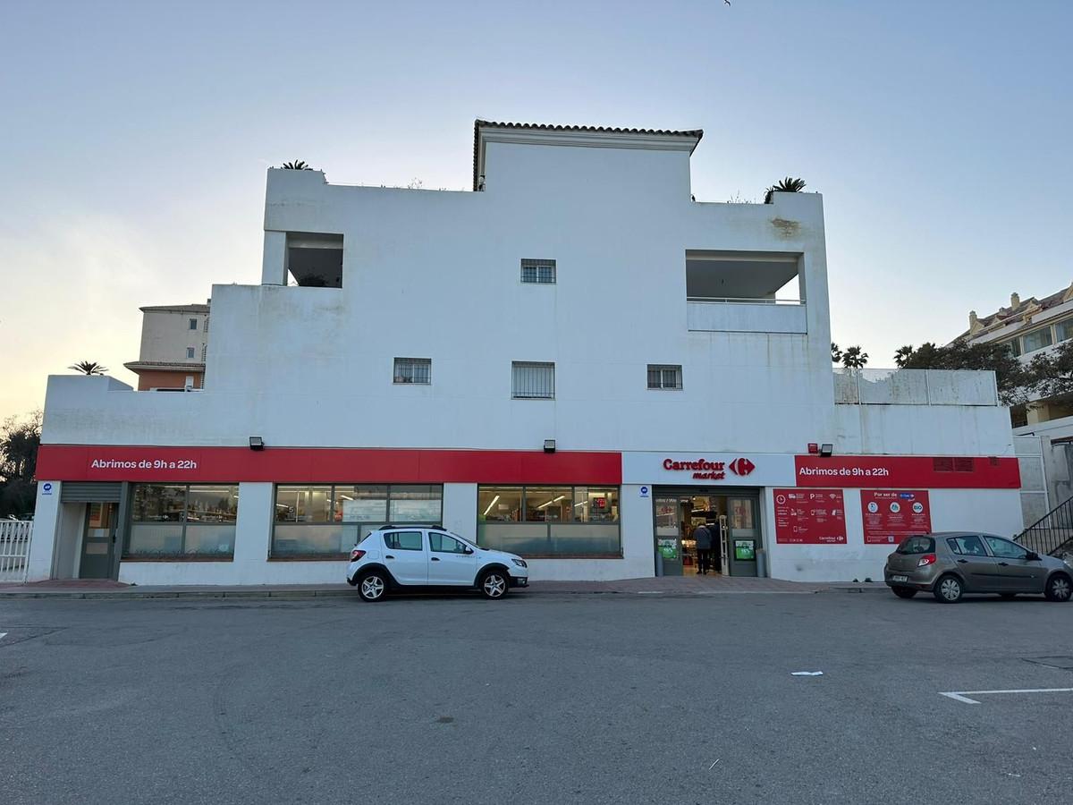 Commercial Commercial Premises in Estepona