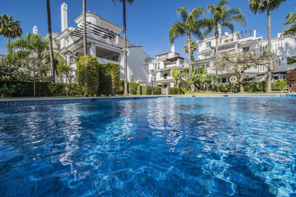 Apartment Ground Floor in Nueva Andalucía