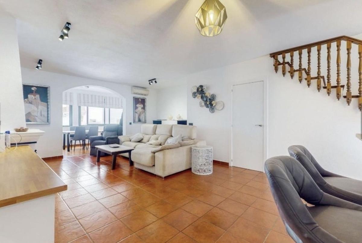 Villa Semi Detached in Benahavís