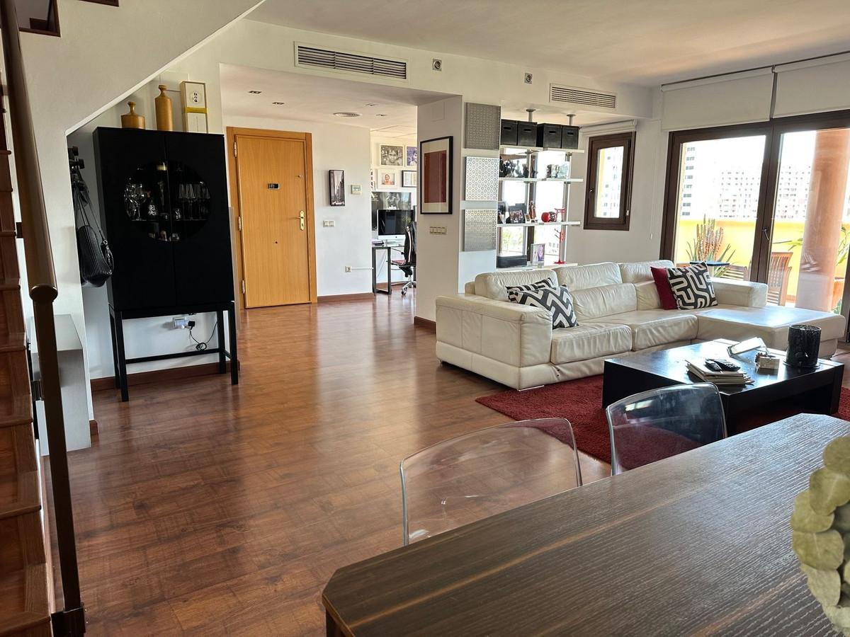 Apartment Penthouse Duplex in Teatinos