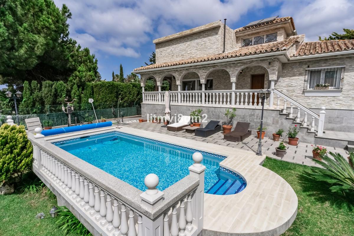 Villa Detached in Las Chapas