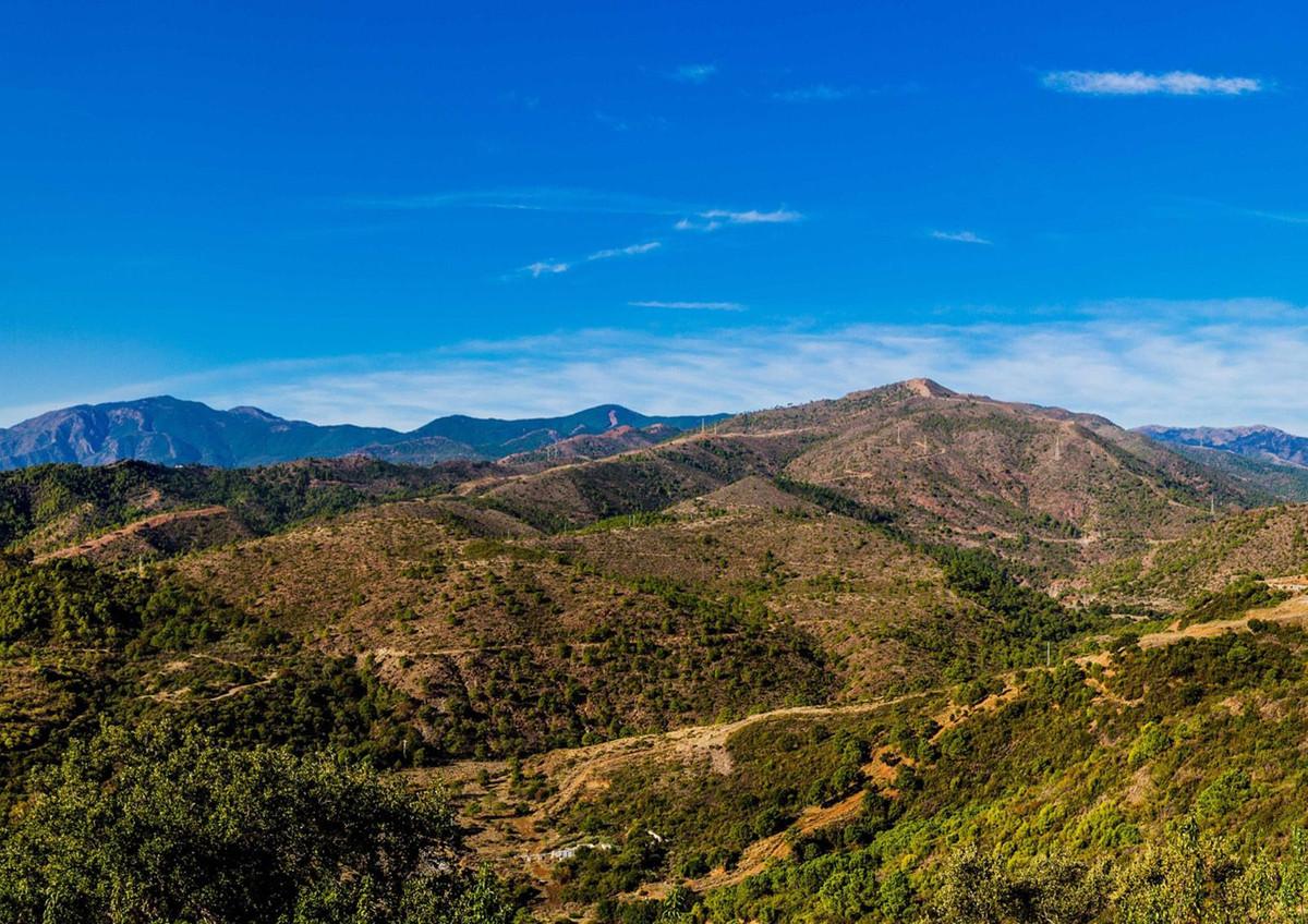 Plot Residential in Benahavís
