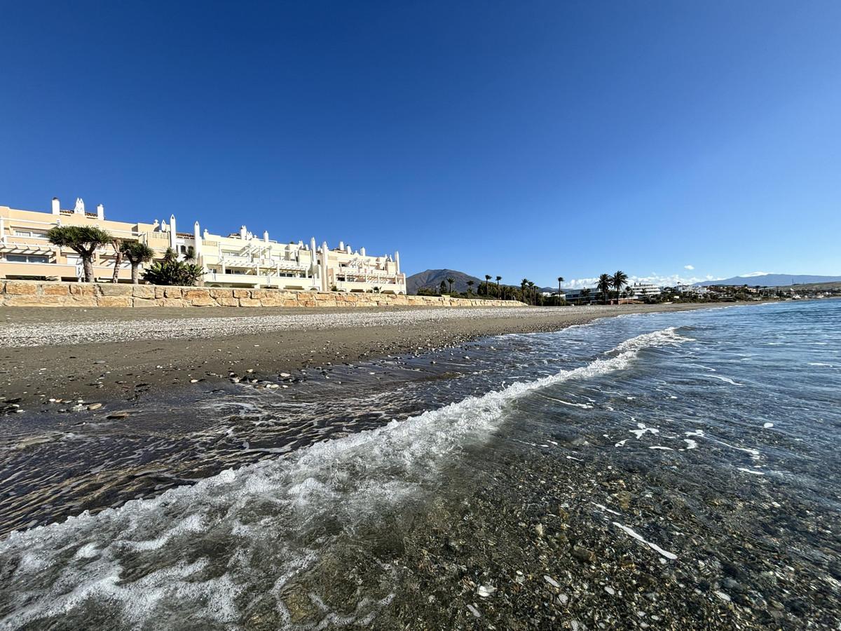 Apartment Penthouse in Estepona