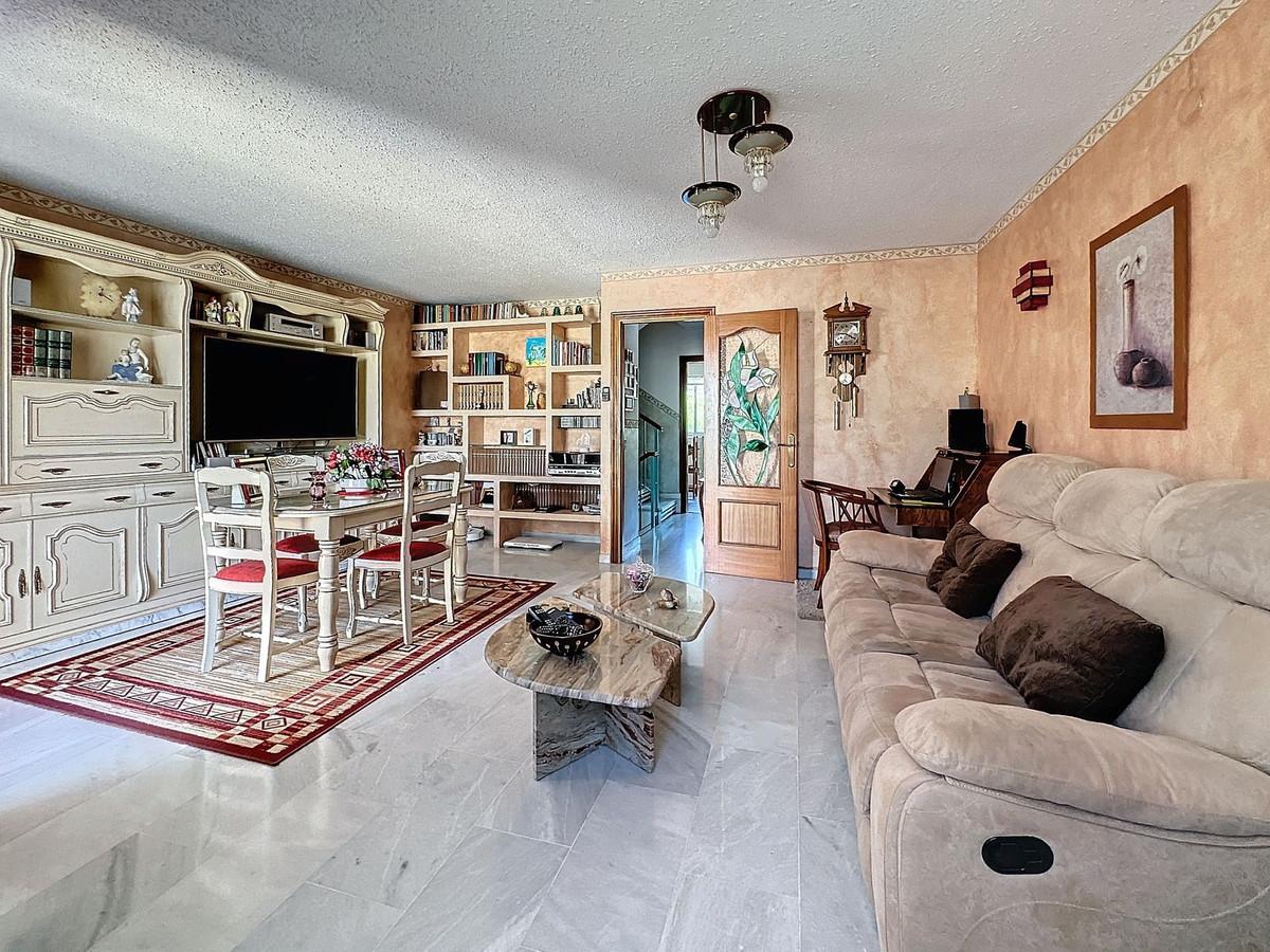 Villa Semi Detached in Estepona